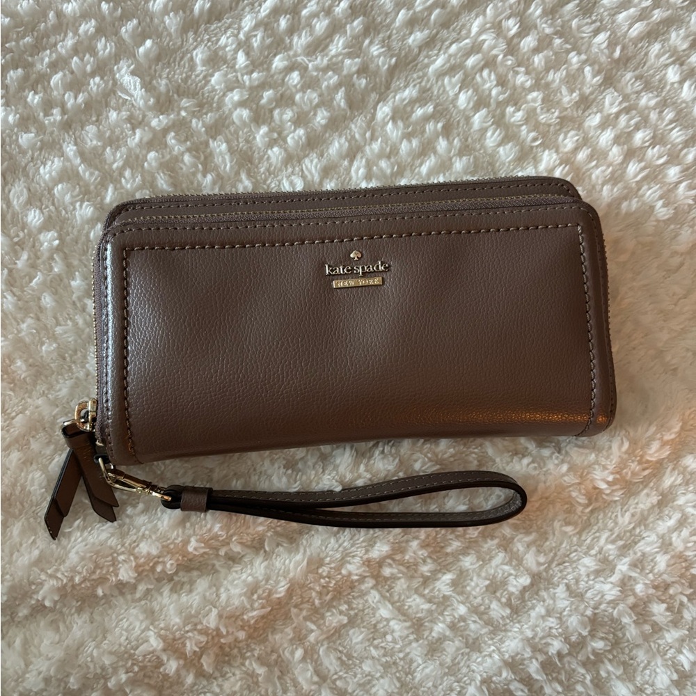 Kate Spade Clutch Wallet
